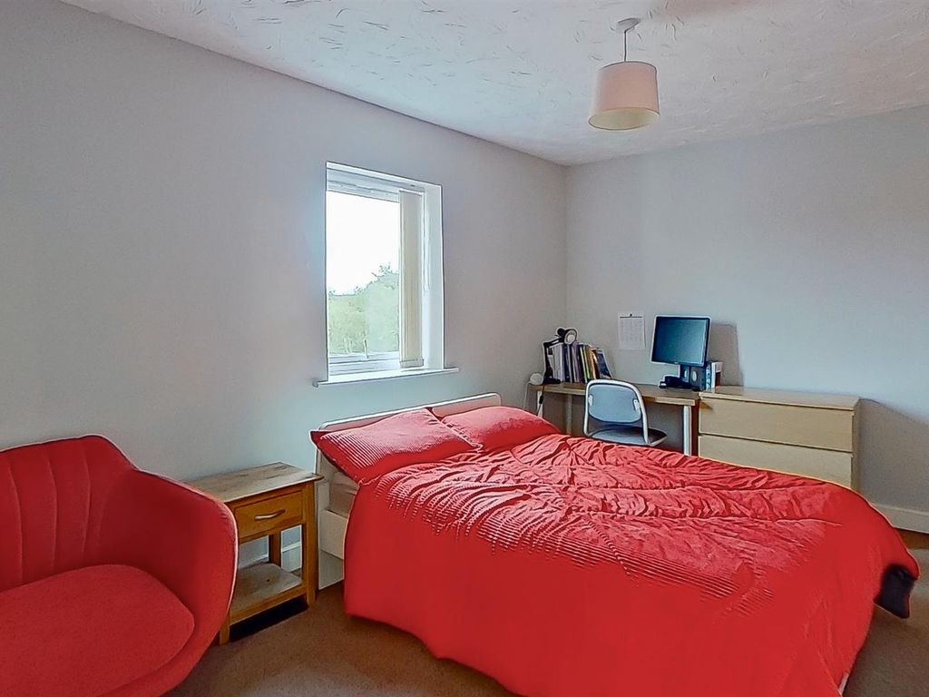 5 bed town house for sale in Milton Road, Broughton, Milton Keynes MK10, £490,000