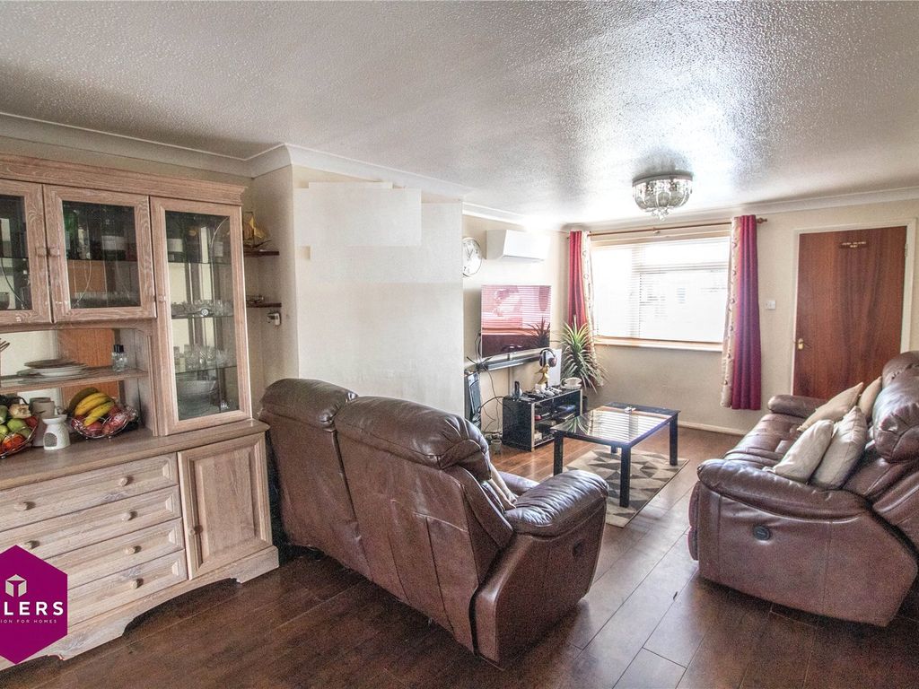 3 bed semi-detached house for sale in Pelham Close, Cottenham, Cambridge, Cambridgeshire CB24, £325,000
