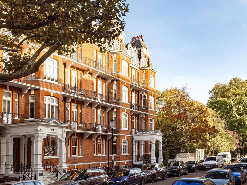 4 bed flat for sale in Holland Park Court, Holland Park Gardens, Holland Park, London W14, £2,250,000