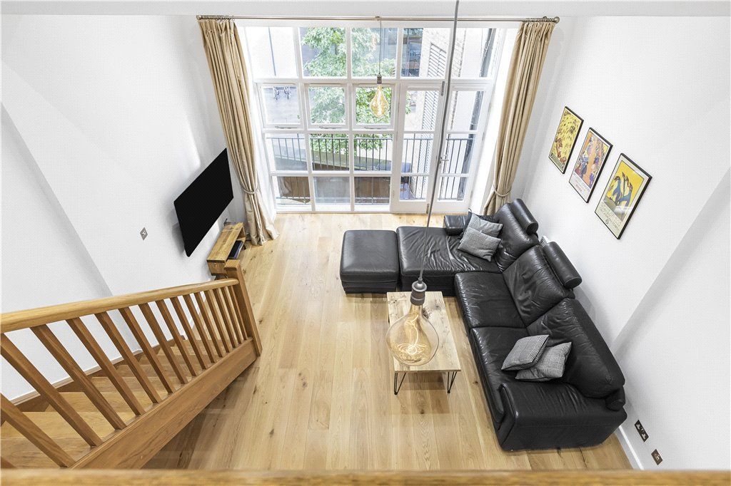 3 bed flat for sale in City Road, London EC1V, £1,150,000
