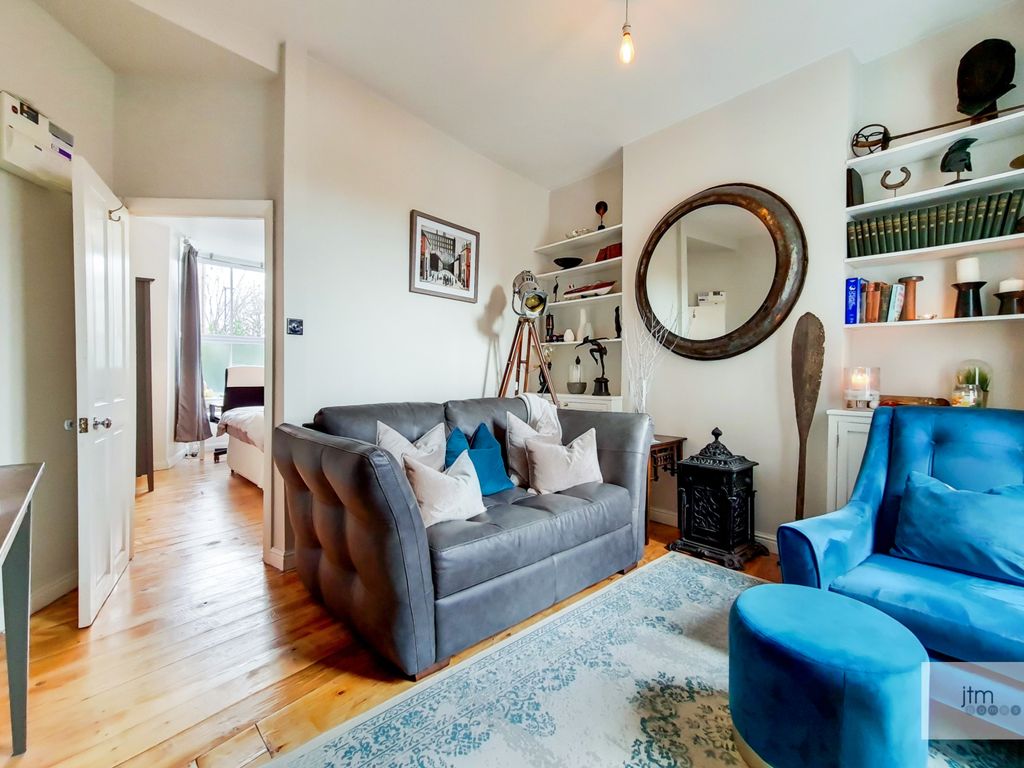 1 bed flat for sale in Davenant Road, London N19, £385,000