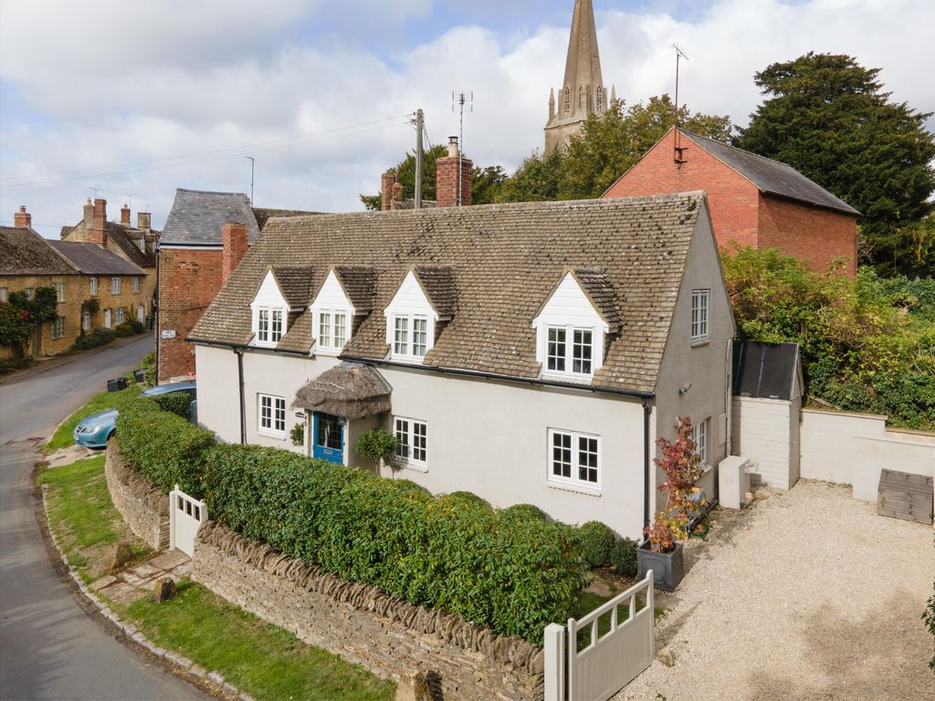 3 bed detached house for sale in Todenham, Moreton-In-Marsh, Gloucestershire GL56, £595,000