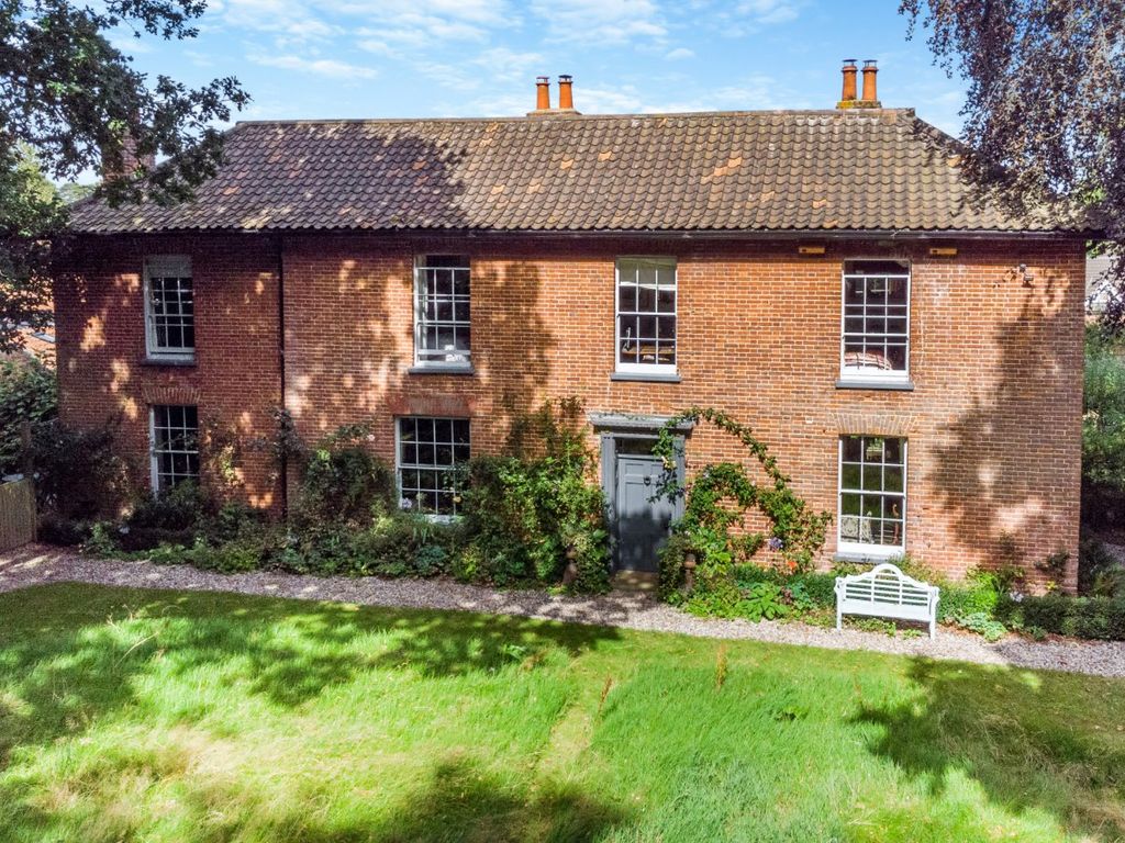 6 bed detached house for sale in Marshgate, North Walsham, Norfolk NR28, £1,250,000