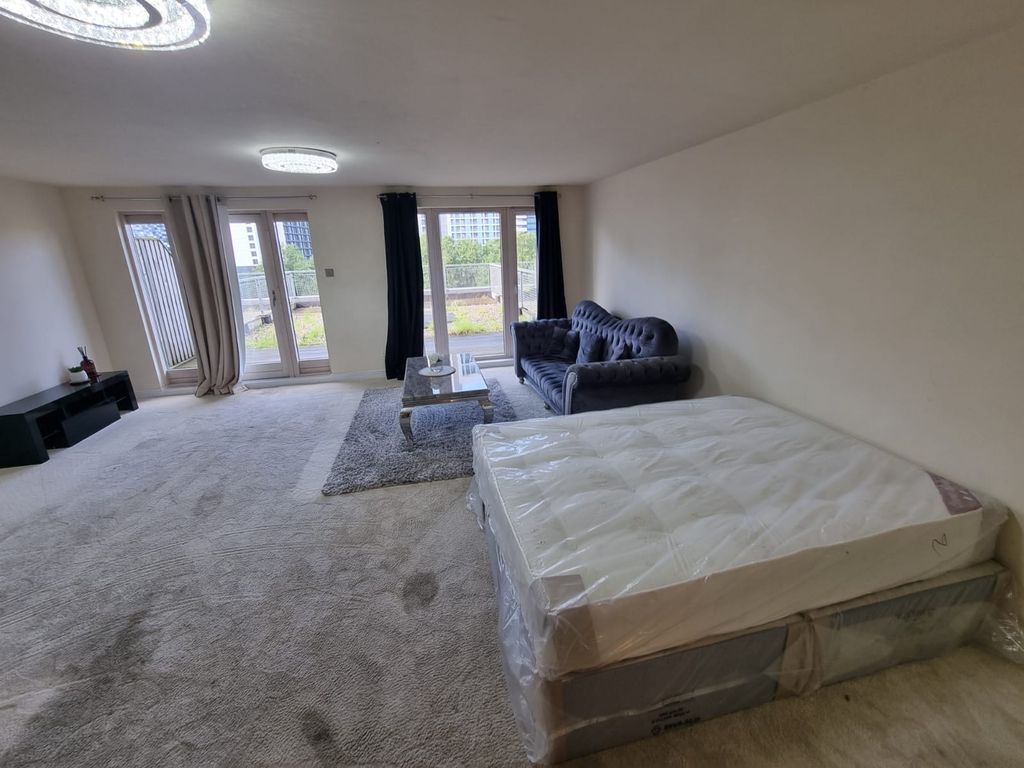 Room to rent in Holloway Circus Queensway, Birmingham B1, £800 pcm