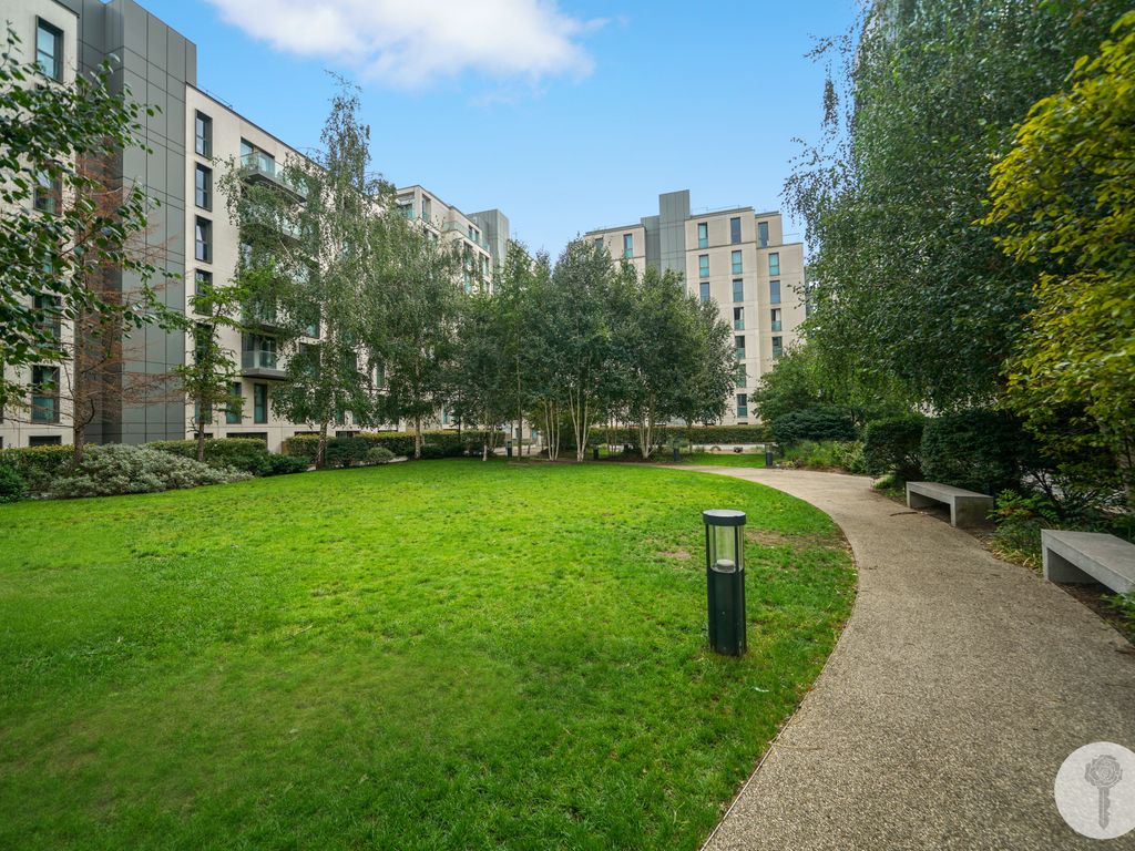2 bed flat for sale in Cavesson House, Stratford E20, £460,000