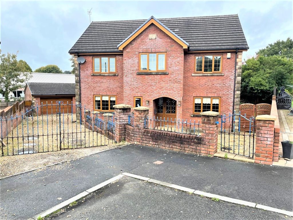 5 bed detached house for sale in Cil Yr Onnen, Llangennech, Llanelli SA14, £335,000