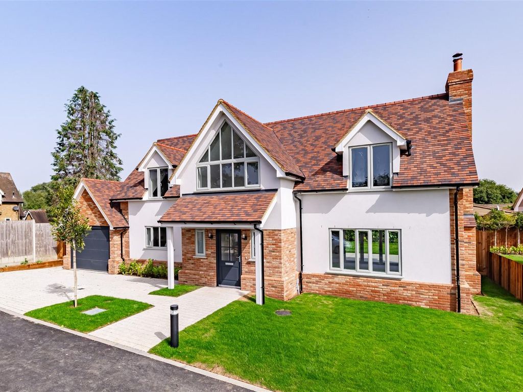 New home, 4 bed detached house for sale in Lippitts Hill, High Beach, Loughton IG10, £1,149,000