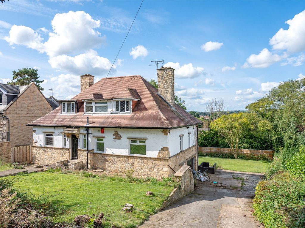 4 bed country house for sale in Margaret Avenue, Bardsey LS17, £595,000