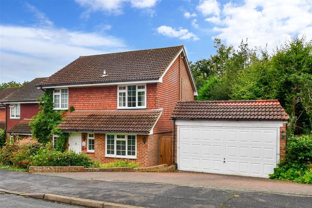 4 bed detached house for sale in Cuckoo Drive, Heathfield, East Sussex TN21, £425,000