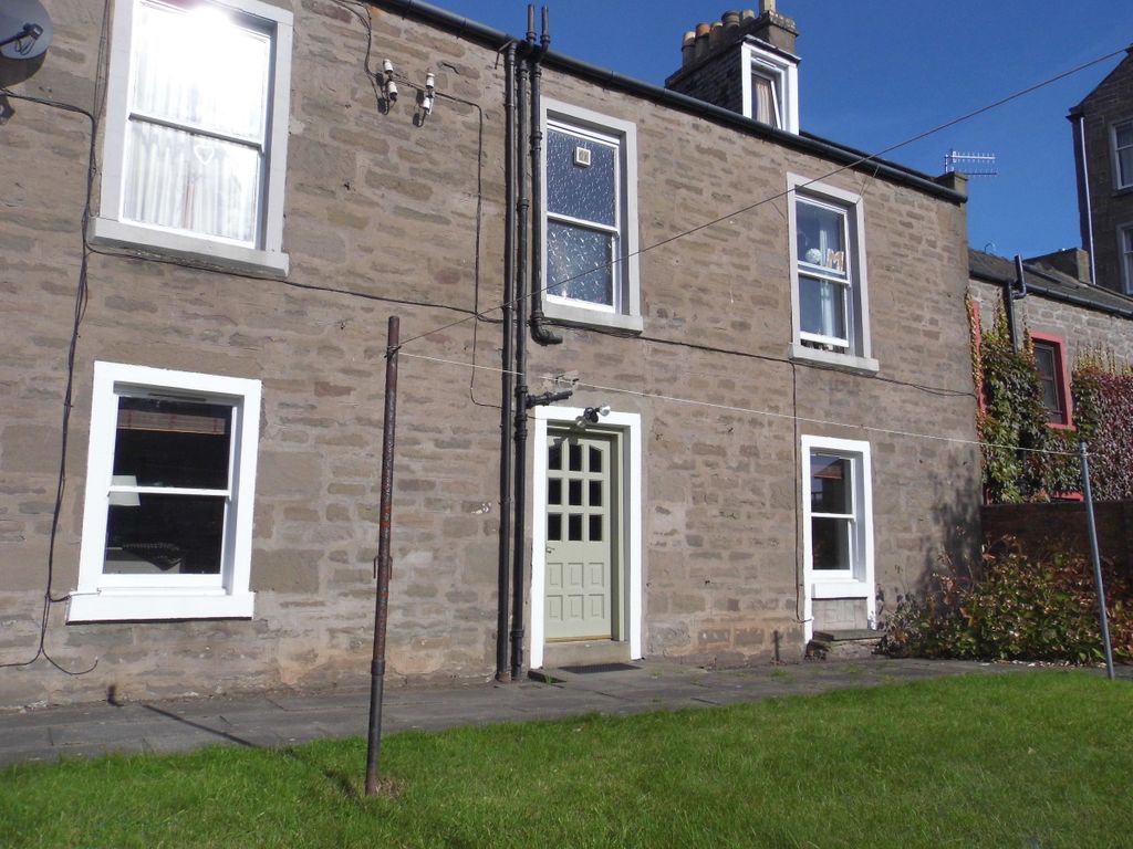 2 bed flat for sale in 220 Perth Road, Dundee DD1, £185,000