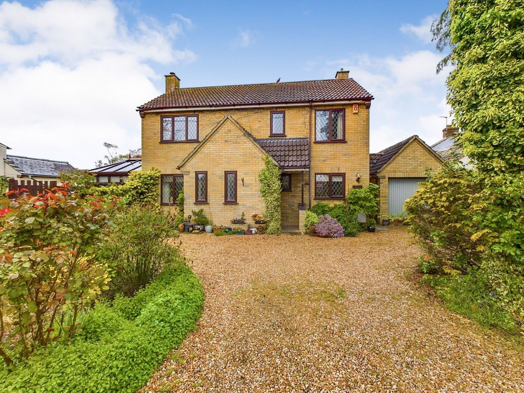 4 bed detached house for sale in Bencroft Lane, Warboys, Cambridgeshire. PE28, £360,000
