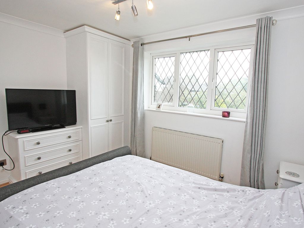 3 bed link-detached house for sale in Sevenfields, Highworth SN6, £380,000