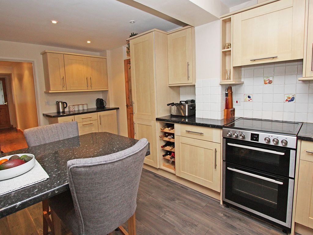 3 bed link-detached house for sale in Sevenfields, Highworth SN6, £380,000