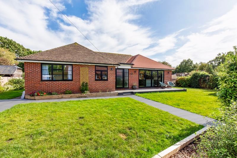 4 bed detached bungalow for sale in Westbourne Close, Westbourne, Emsworth PO10, £665,000