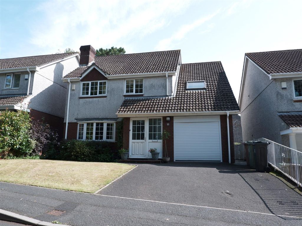 4 bed detached house for sale in Priory Ridge, Plympton, Plymouth PL7, £425,000