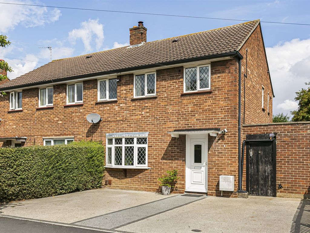3 bed semi-detached house for sale in Stanesfield Road, Cambridge CB5, £495,000