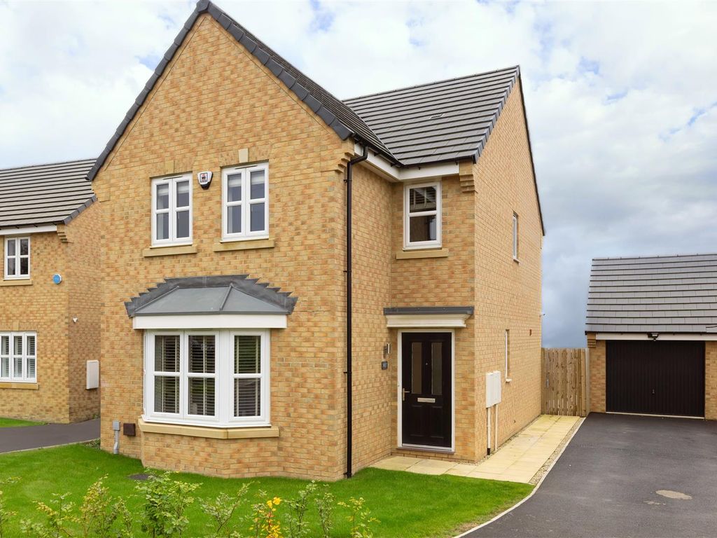 4 bed detached house for sale in Falling Foss Way, Bramhope, Leeds LS16, £469,950