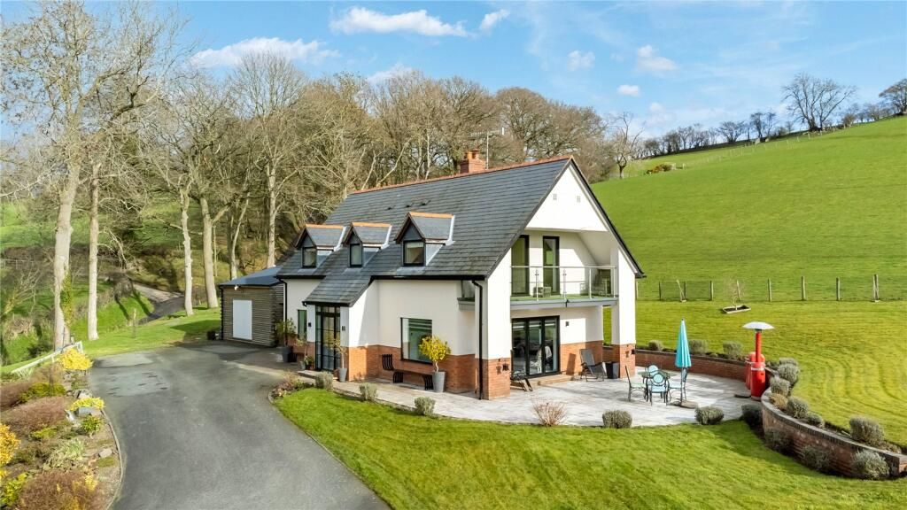 4 bed detached house for sale in Llandyssil, Montgomery, Powys SY15, £650,000