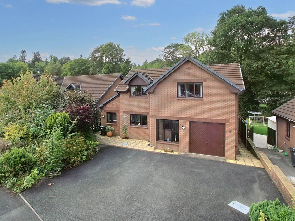 4 bed detached house for sale in Glandwr Park, Builth Wells LD2, £360,000