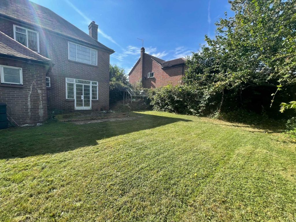 4 bed detached house for sale in Chartridge Lane, Chesham HP5, £925,000