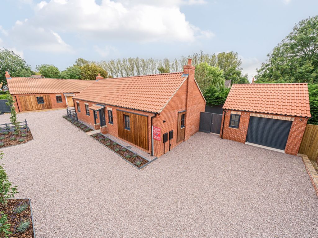 4 bed detached bungalow for sale in Plot 5 Orchard Fields, Healing, Grimsby, Lincolnshire DN41, £389,950