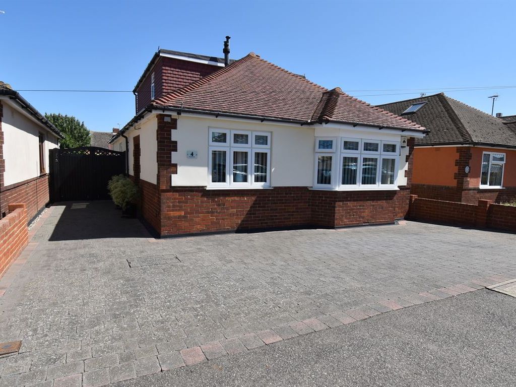 4 bed detached bungalow for sale in Kemp Road, Whitstable CT5, £650,000