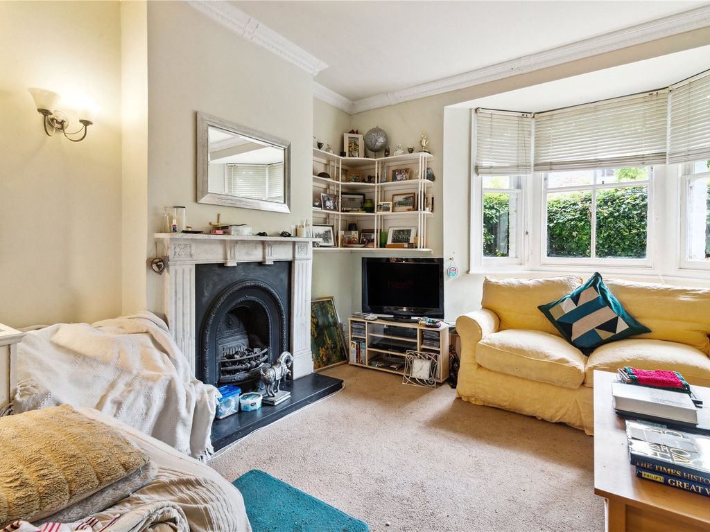 2 bed property for sale in Stanton Road, Barnes SW13, £1,100,000