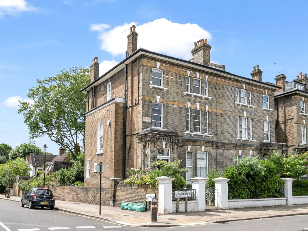 2 bed flat for sale in King Henrys Road, Primrose Hill, London NW3, £799,950