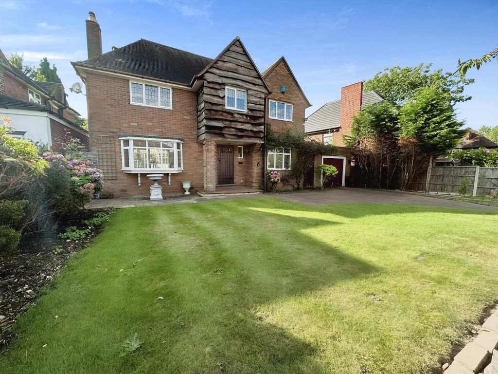 3 bed detached house for sale in Carnwath Road, Boldmere, Sutton Coldfield B73, £575,000