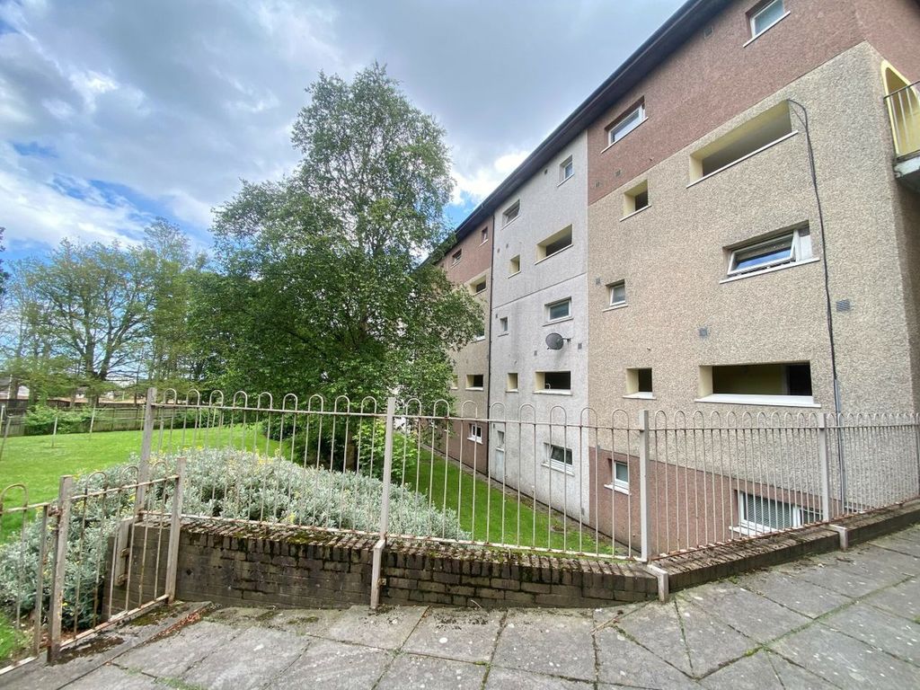 2 bed maisonette to rent in Speckled Wood Court, Dundee, City DD4, £900 pcm