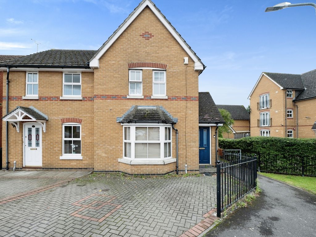 3 bed semi-detached house for sale in Ravenoak Way, Chigwell IG7, £500,000