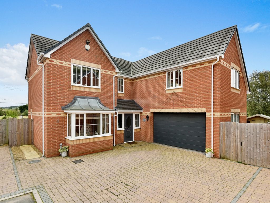 5 bed detached house for sale in Blue Bell Close, Wrinehill, Crewe, Staffordshire CW3, £490,000