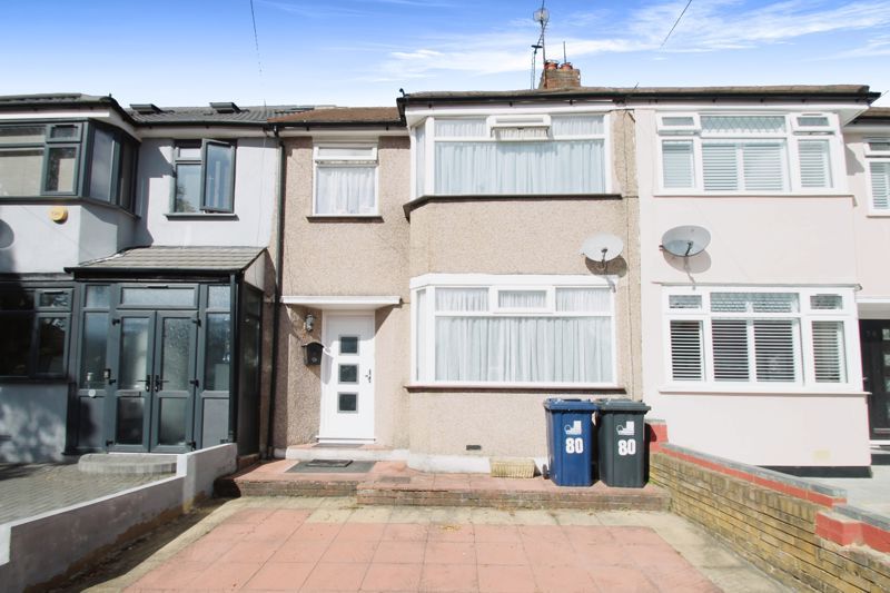 3 bed terraced house for sale in Carr Road, Northolt UB5, £500,000