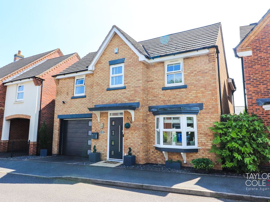 4 bed detached house for sale in Field Close, Kettlebrook, Tamworth B77, £435,000