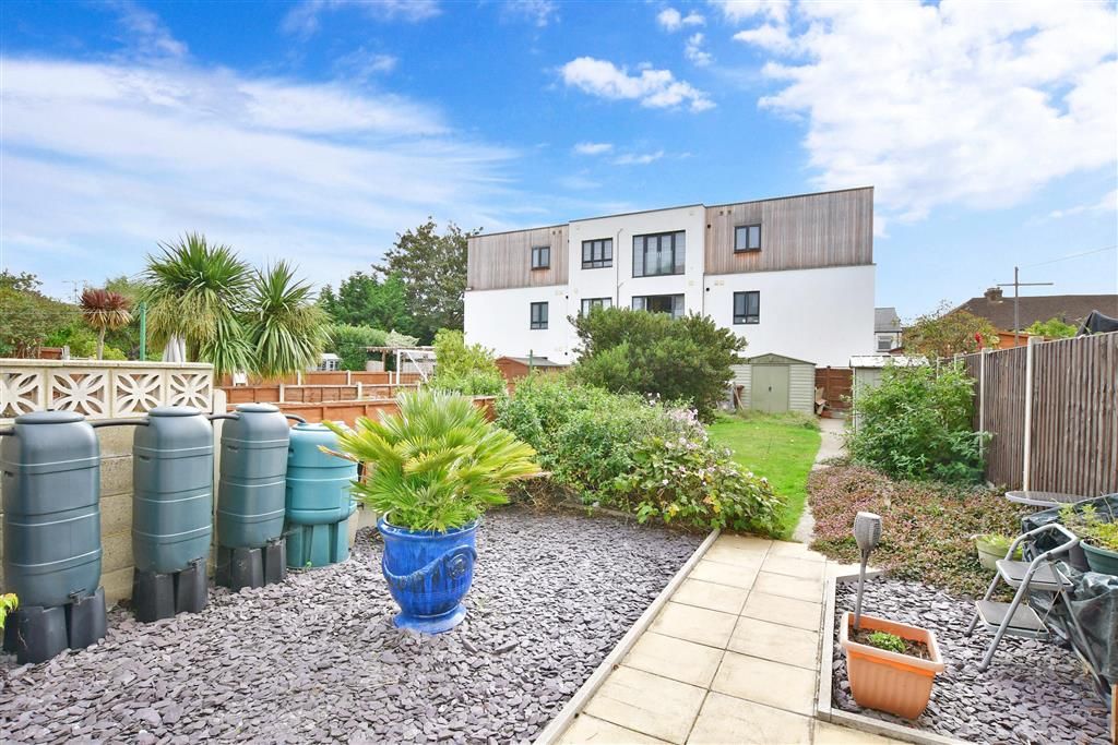 3 bed terraced house for sale in Gillingham Green, Gillingham, Kent ME7, £270,000