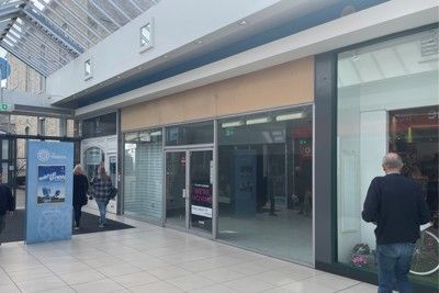 Retail premises to let in Unit 46, The Shires Shopping Centre, Trowbridge, Wiltshire BA14, £32,500 pa