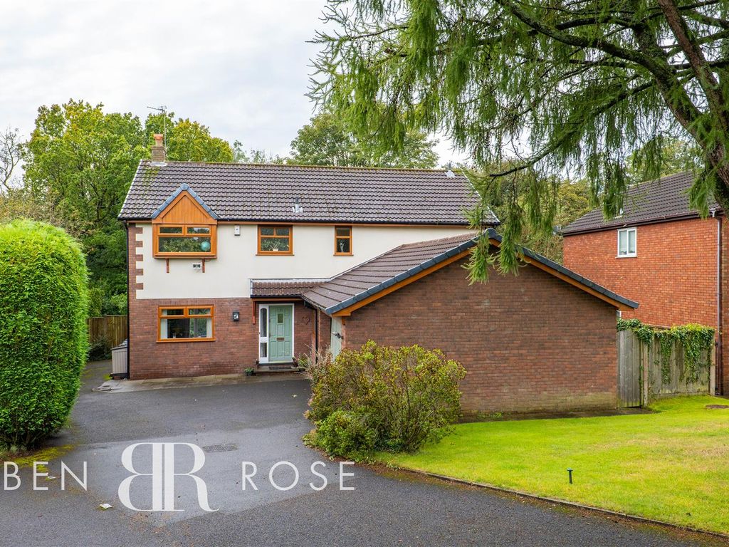6 bed detached house for sale in The Copse, Chorley PR7, £499,995