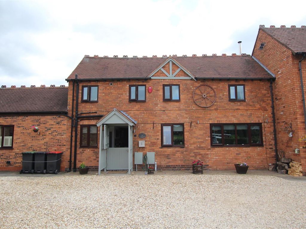 4 bed barn conversion to rent in Kingsbury Road, Curdworth, Sutton Coldfield, 9Dr B76, £1,395 pcm