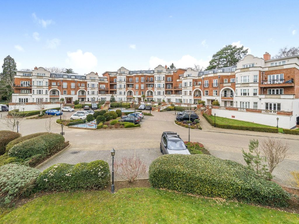 2 bed flat for sale in Burleigh Road, Ascot, Berkshire SL5, £475,000