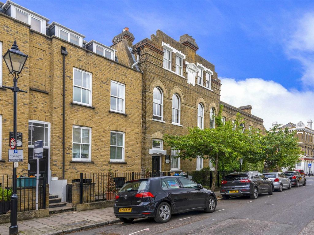 2 bed flat to rent in Barnsbury Street, London N1, £2,800 pcm