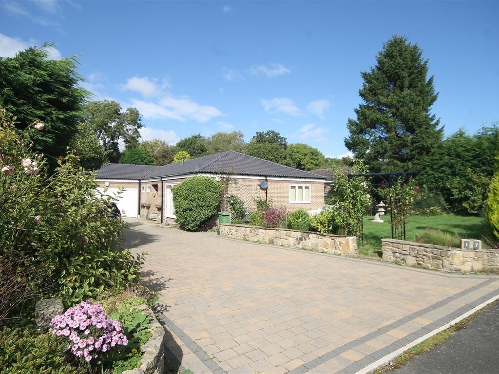 4 bed detached bungalow for sale in Crossfell, Darras Hall, Newcastle Upon Tyne NE20, £550,000