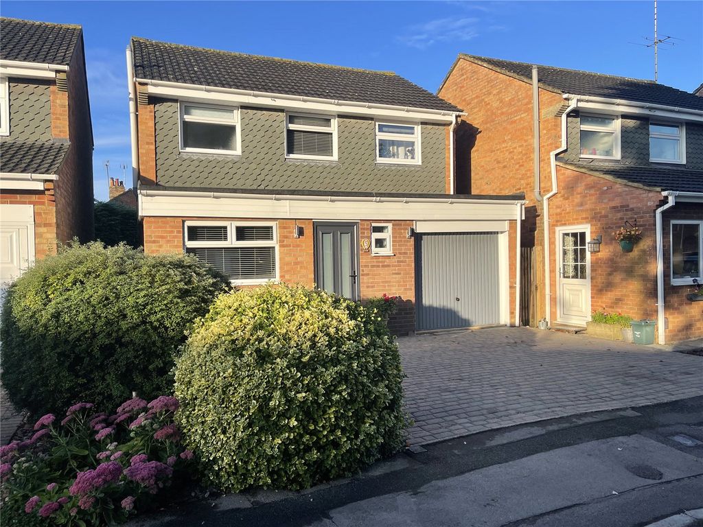 3 bed detached house for sale in Edgar Row Close, Wroughton, Swindon, Wiltshire SN4, £364,950