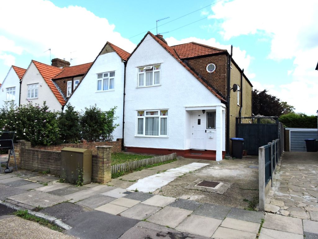 3 bed end terrace house for sale in Swan Way, Enfield, Enfield EN3, £500,000