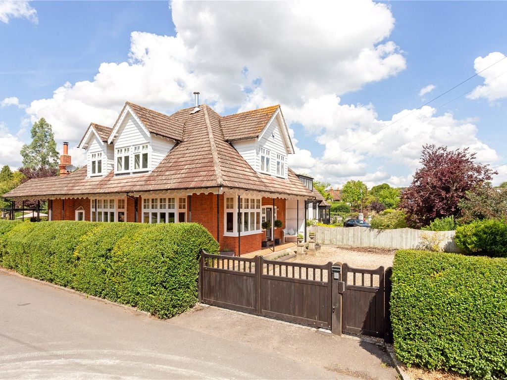 5 bed detached house for sale in Abbotsbrook, Bourne End, Buckinghamshire SL8, £1,895,000