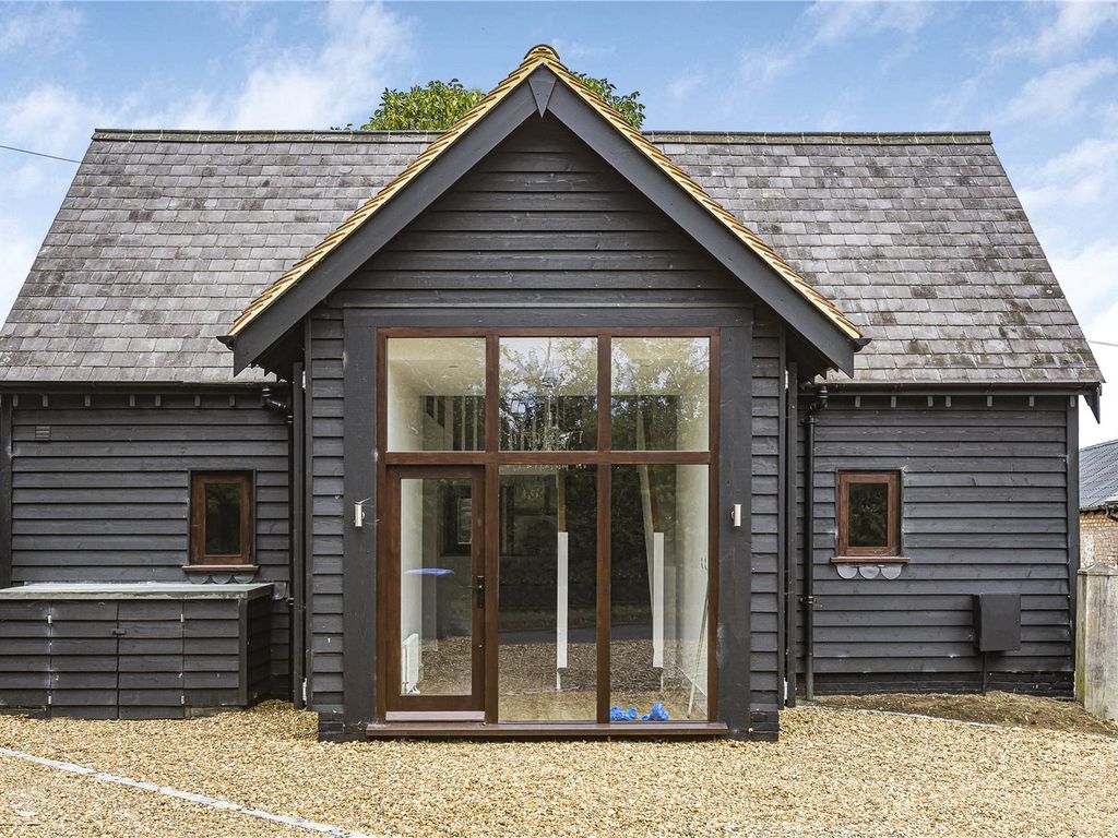 2 bed detached house for sale in Cucumber Lane, Essendon, Hertfordshire AL9, £525,000