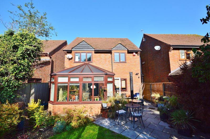 4 bed detached house for sale in Chinnor Road, Bledlow, Princes Risborough HP27, £675,000