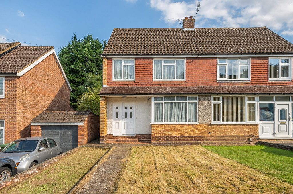 3 bed semi-detached house for sale in Mount Close, High Wycombe HP12, £400,000