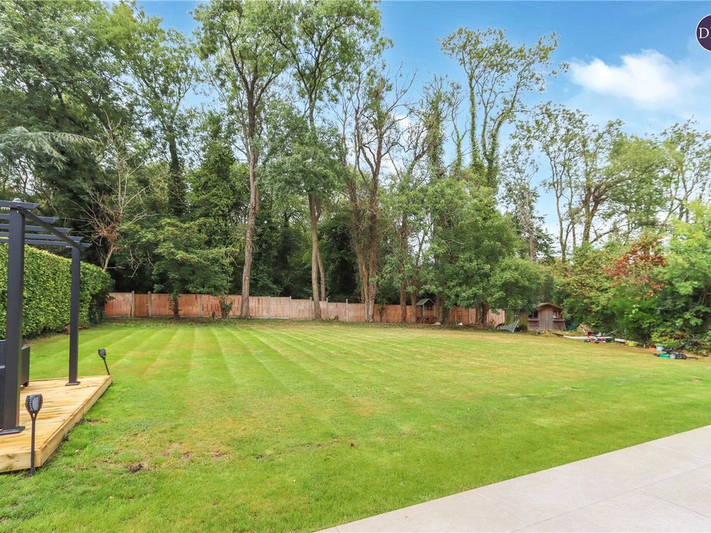 5 bed detached house for sale in Highfield Way, Rickmansworth, Hertfordshire WD3, £1,450,000