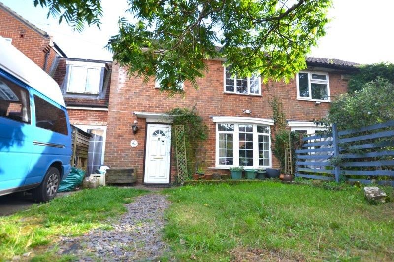 5 bed terraced house for sale in Coniston Road, Bordon GU35, £395,000