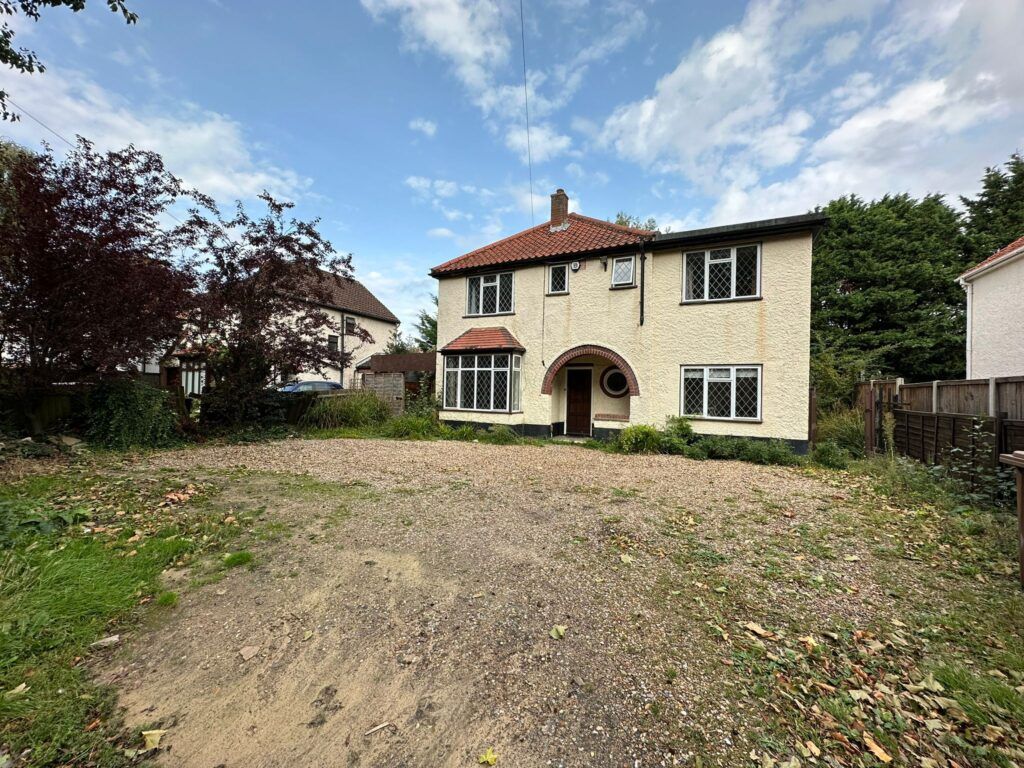5 bed detached house for sale in Earlham Road, Very Close To The Uea NR4, £525,000